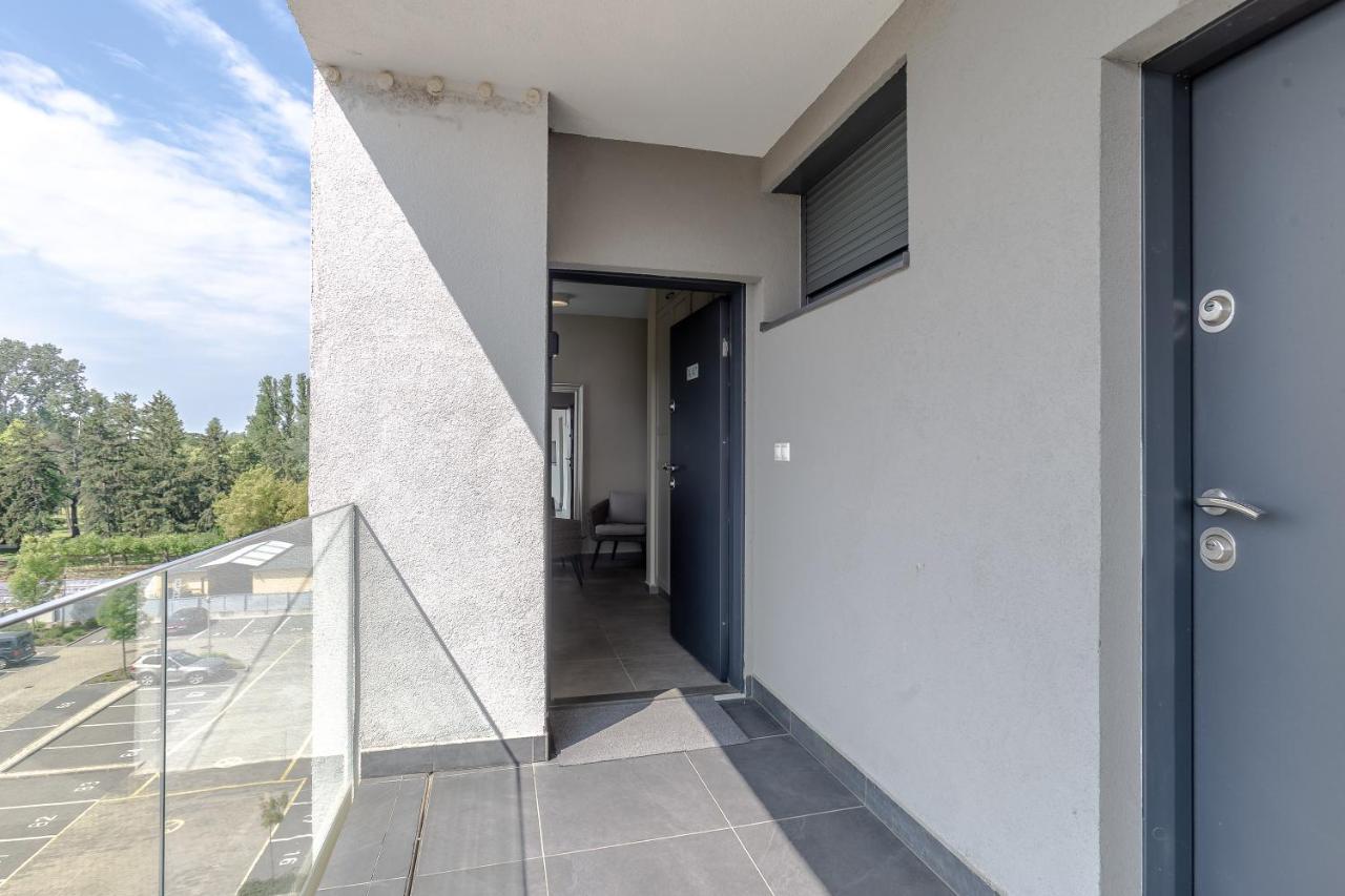 Lake Side Luxury Steps To The Lake Lela - Happy Rentals Balatonlelle Exteriér fotografie