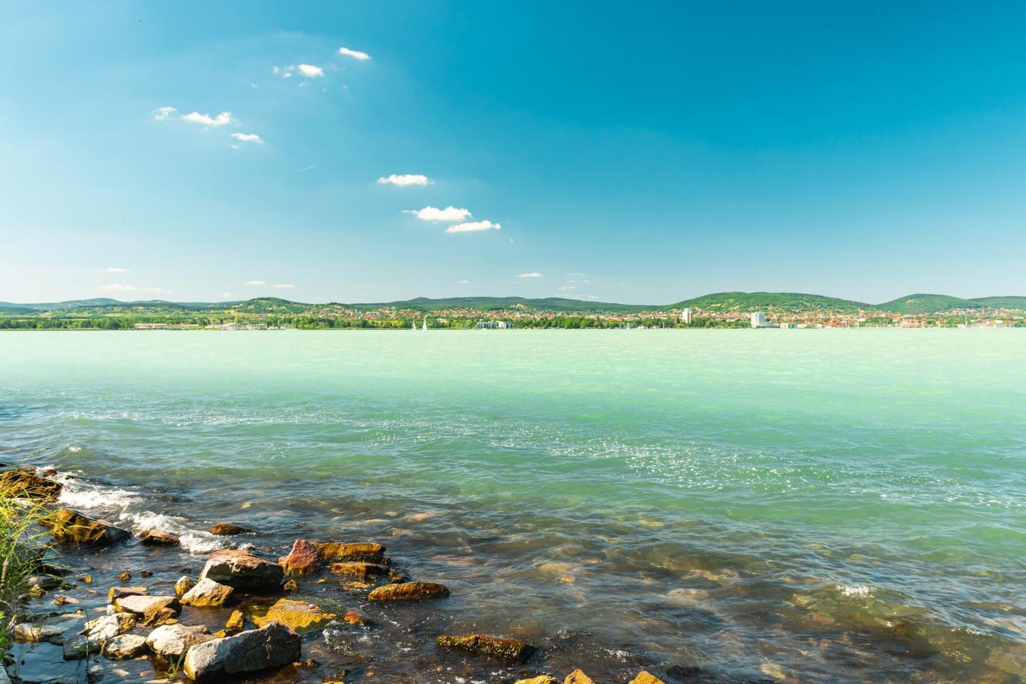 Lake Side Luxury Steps To The Lake Lela - Happy Rentals Balatonlelle Exteriér fotografie